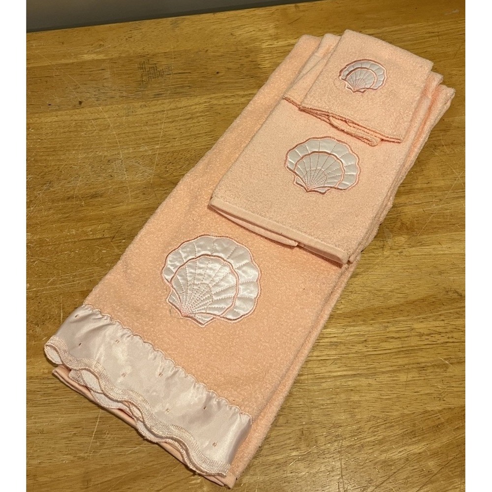 Vtg 3 Pc Cannon Peach Sea Shell Embroidered Bathroom Towel Set Bath/Hand/Wash‎